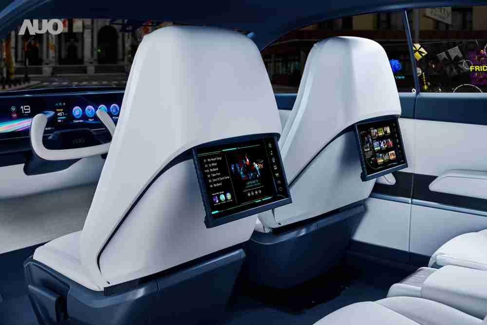 尊龙集团将于CES 展示全新Smart Cockpit 2024，，，，可紧密串连使用者多元需求，，，并革新座舱内部的应用和设计，，，，带来身历其境且引人入胜的视觉飨宴，，满足驾乘人员的全方位体验